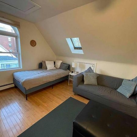 Cozy Condo With All Perks & Parking Close To Encore Casino Everett المظهر الخارجي الصورة