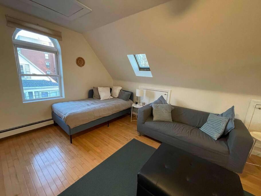Cozy Condo With All Perks & Parking Close To Encore Casino Everett المظهر الخارجي الصورة
