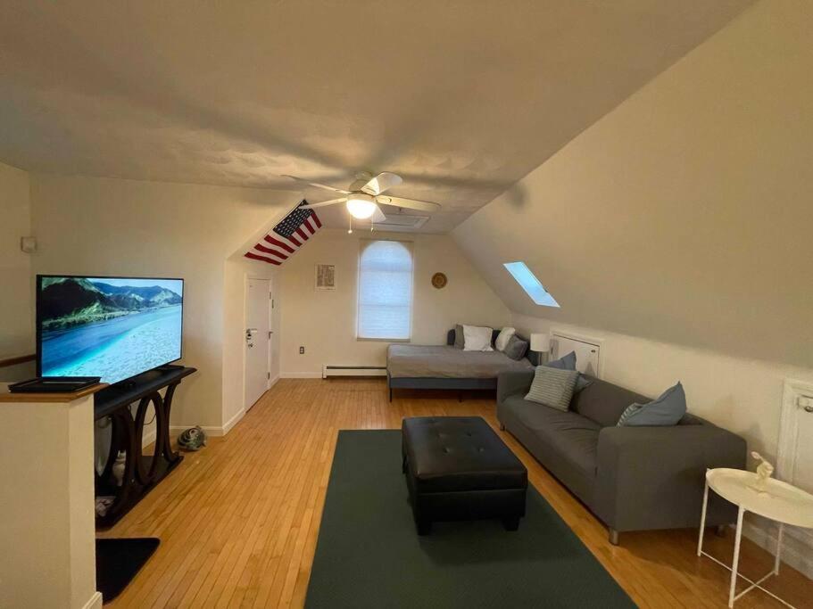 Cozy Condo With All Perks & Parking Close To Encore Casino Everett المظهر الخارجي الصورة