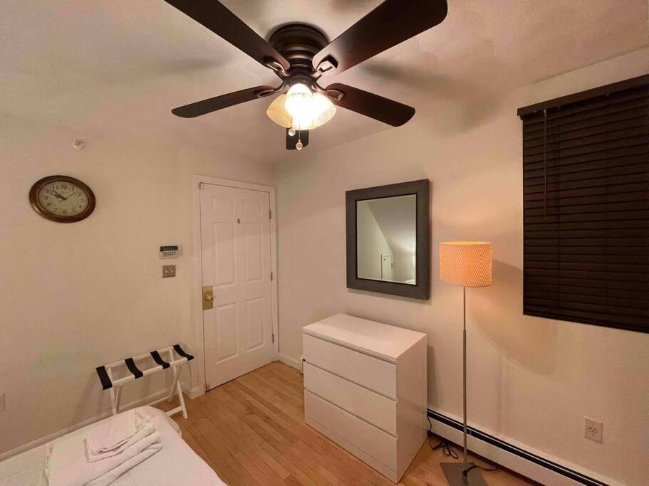 Cozy Condo With All Perks & Parking Close To Encore Casino Everett المظهر الخارجي الصورة